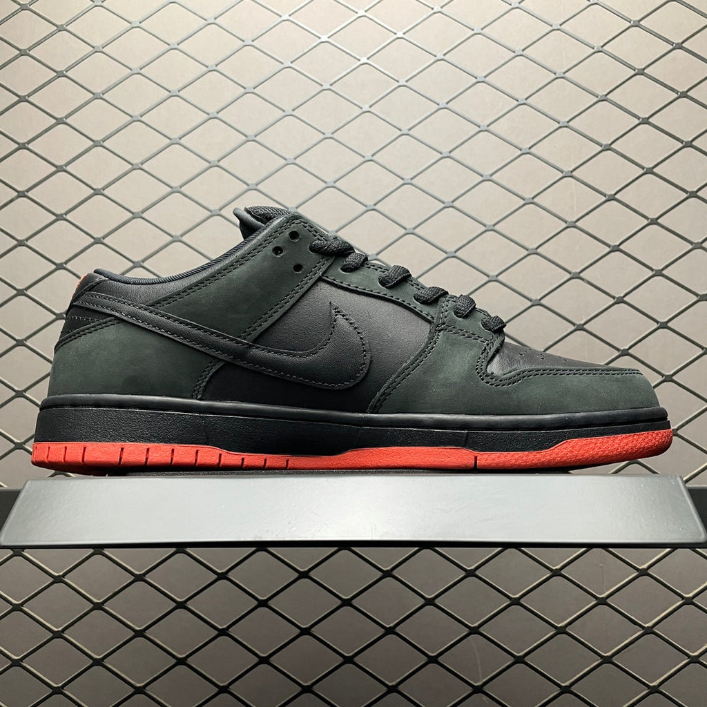Jeff Staple x Dunk Low Pro SB 'Black Pigeon'